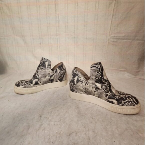 High Top Slip On Womens    Faux Leather Snakeskin Ankle Boots - Picture 3 of 8